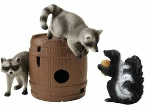 Schleich-Rakuni u igri sa vevericom